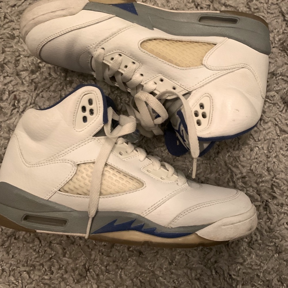 Jordan 5  size6.5Y - Picture 3 of 6